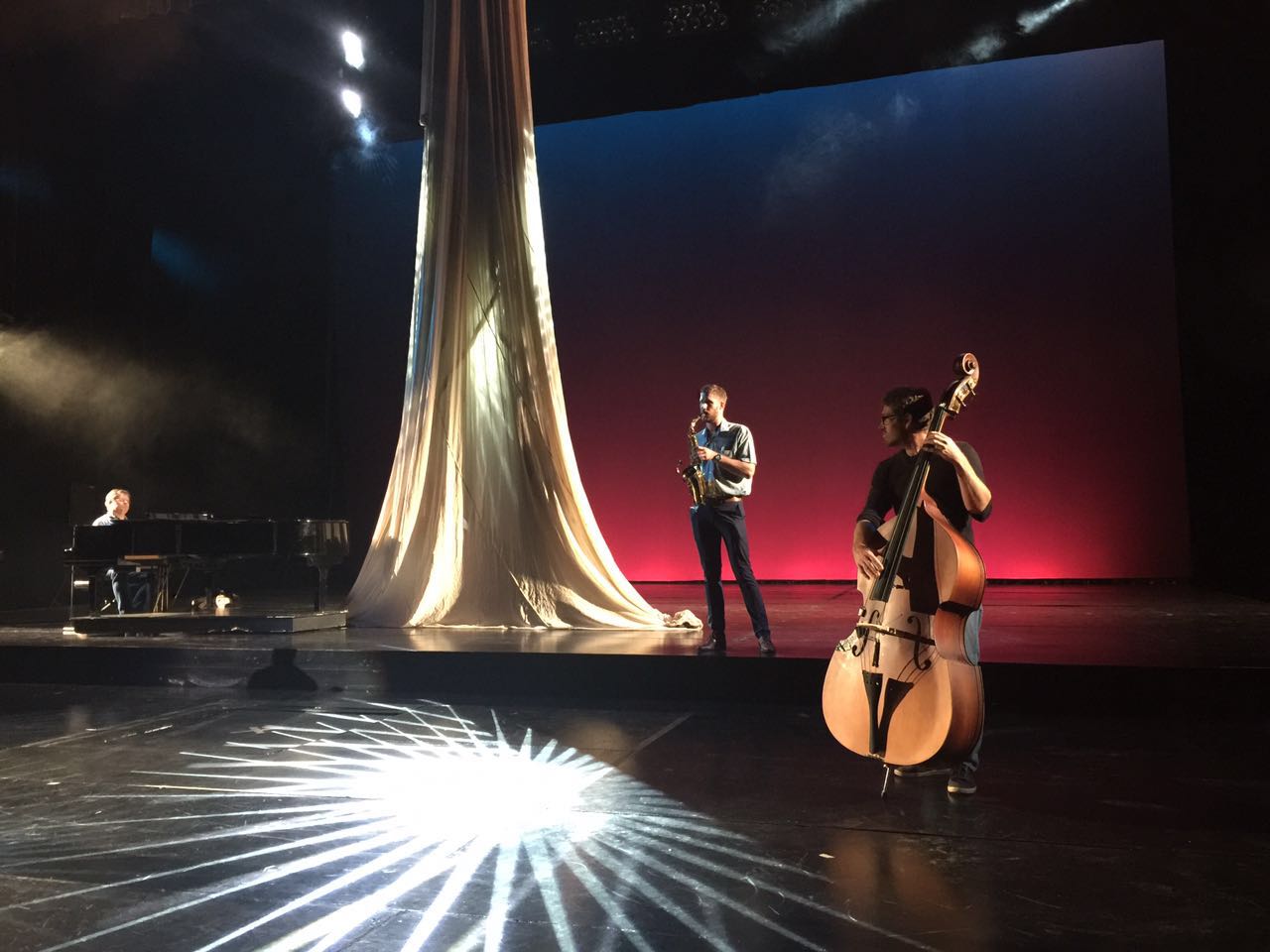 Sand Du Plessis - Moments 2018 Intimate